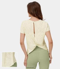 Halara נשים חולצת ספורט יוגה עם צווארון עגול שרוול קצר חתוך מכפלת מעוקלת XX0PF1922 בגדים פעילים מְקוֹרִי