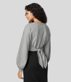 Halara נשים סווטשירט כותנה מזדמן עם צווארון עגול שרוולים מוצלבים XX0PF2020 הַלבָּשָׁה אפור ערפל