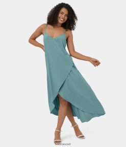 Halara נשים רצועה מתכווננת בריזה עם צוואר V ללא גב גב גב אסימטרי מוצלב מכפלת זורחת מקסי שמלת קז'ואל מהירה יבשה XX0PF1167 הַלבָּשָׁה כחול מינרלי