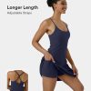 Halara נשים softlyzero אוורירית חסרת גב חתוכה רצועה מתכווננת כיס 2 ב-1 כיס מגניב מגע ארוך יותר שמלת יוגה אקטיבית XX0PF783 בגדים פעילים מעיל טווס